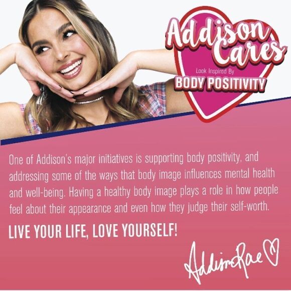 Addison Rae Fashion Dolls, Beach & Comfy Style 2-Pack - Picture 14 of 14